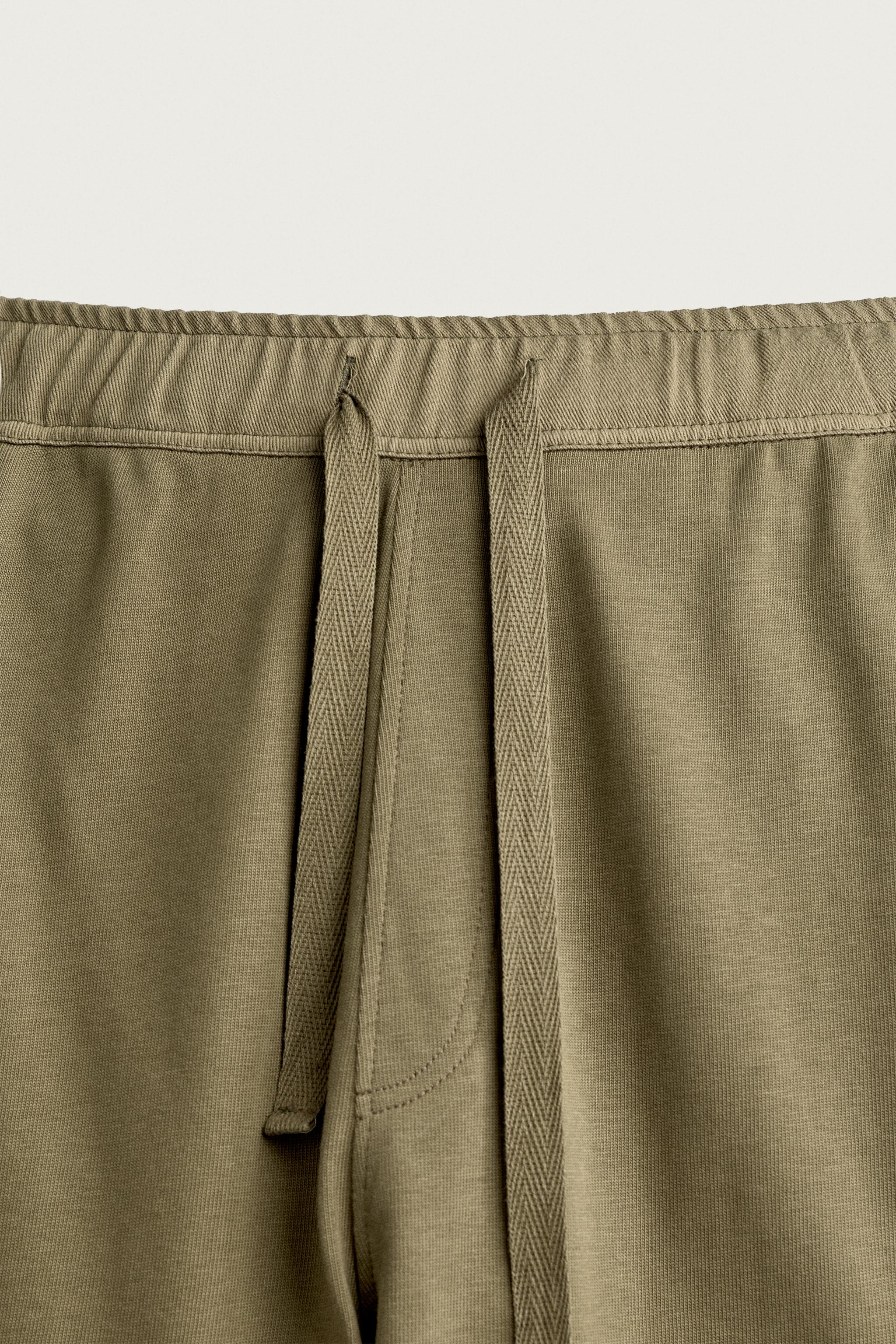 RELAXED FIT CARGO BERMUDA SHORTS
